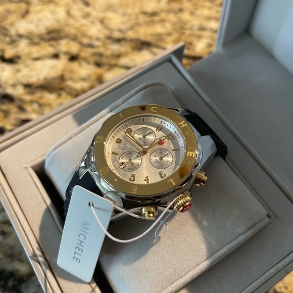 ๐SOLD๐ - Picture 4 of 4